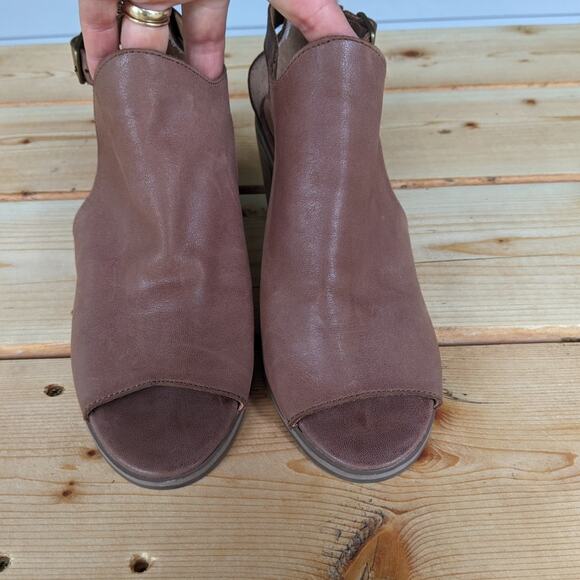 Lucky Brand Kerne Tan Leather Ankle Booties Open Toe Size 6.5 Stacked Heel - Picture 2 of 6